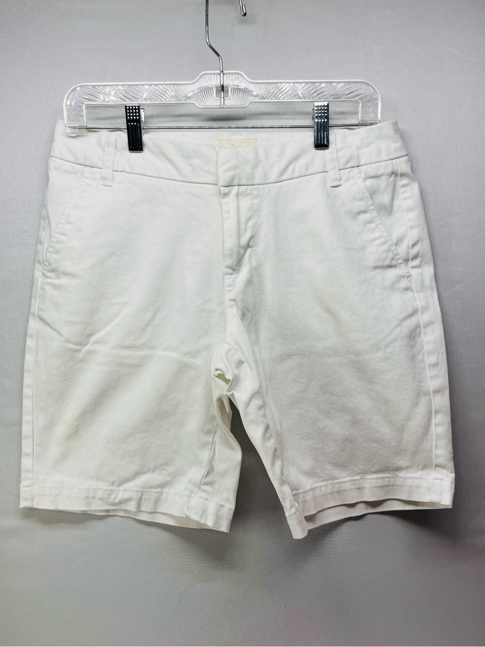 Caslon White Flat-Front Chino Shorts